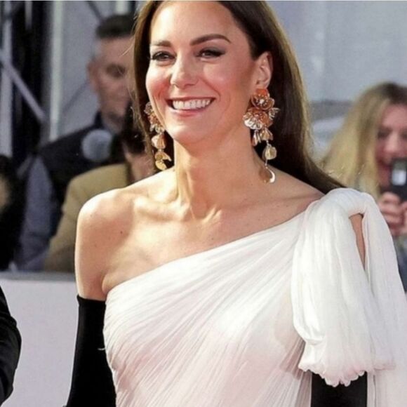 New ZARA cascading flowers silver earrings - Picture 13 of 13